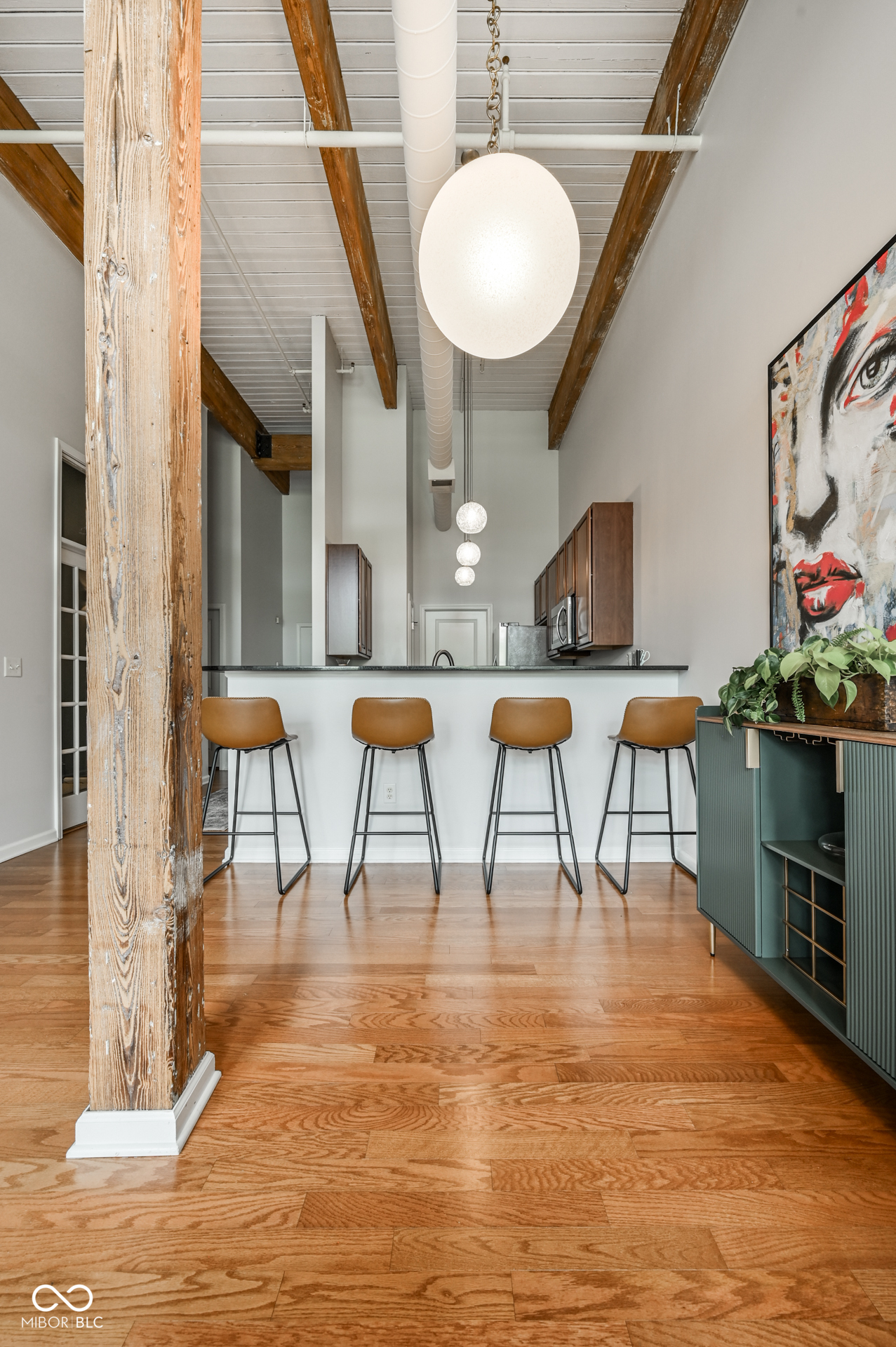 630 N College Avenue Unit: 403