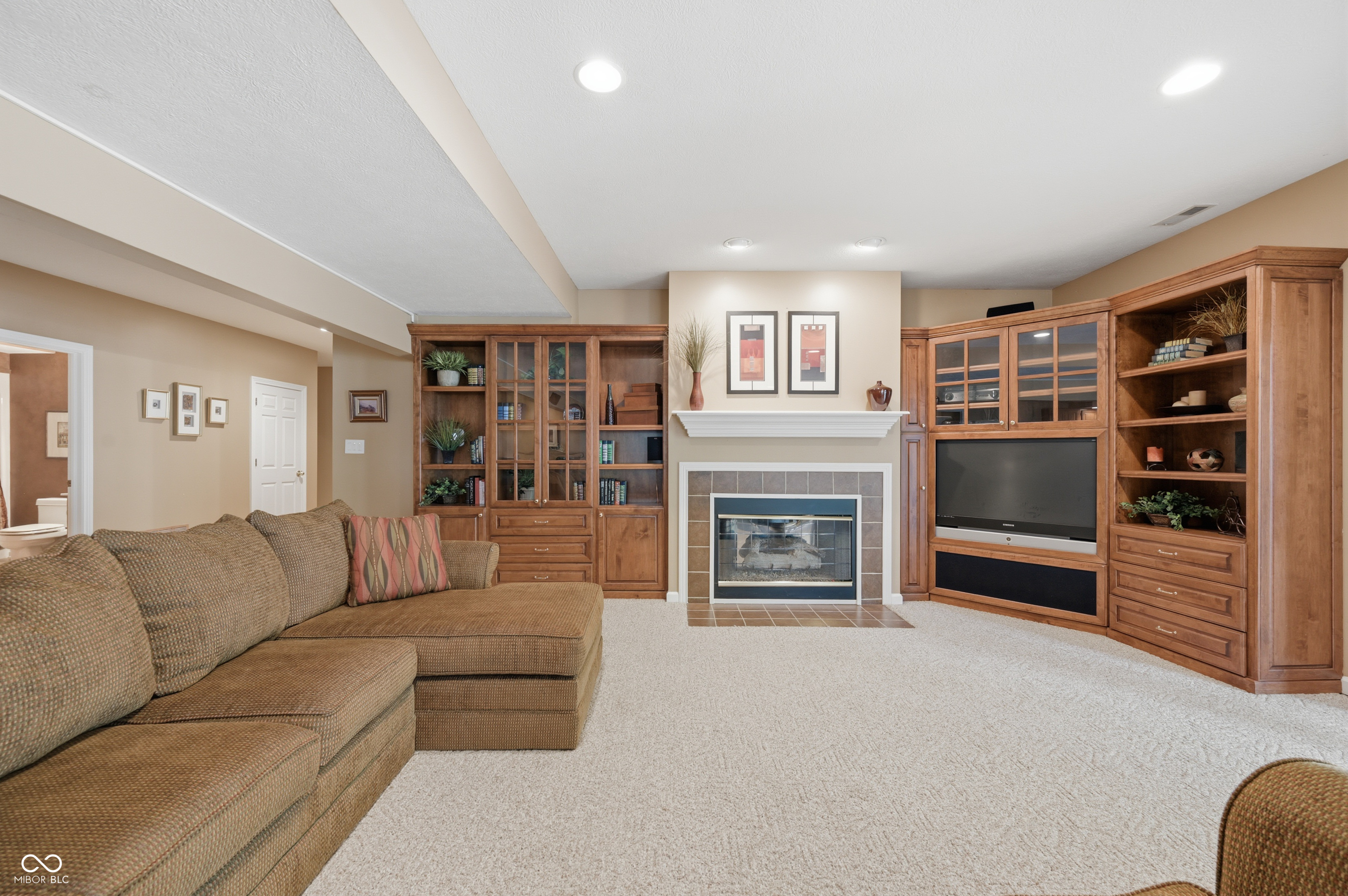 8821 Bay Breeze Lane