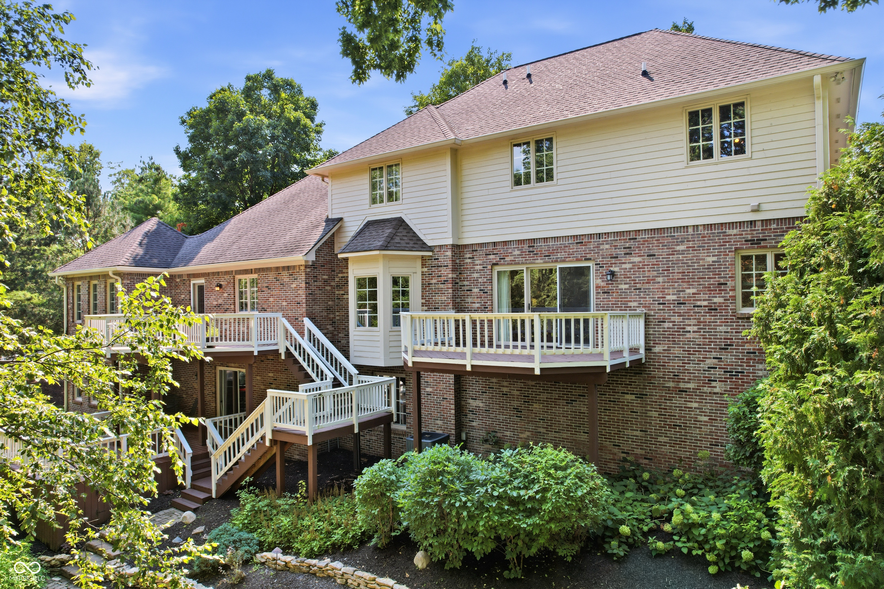8821 Bay Breeze Lane