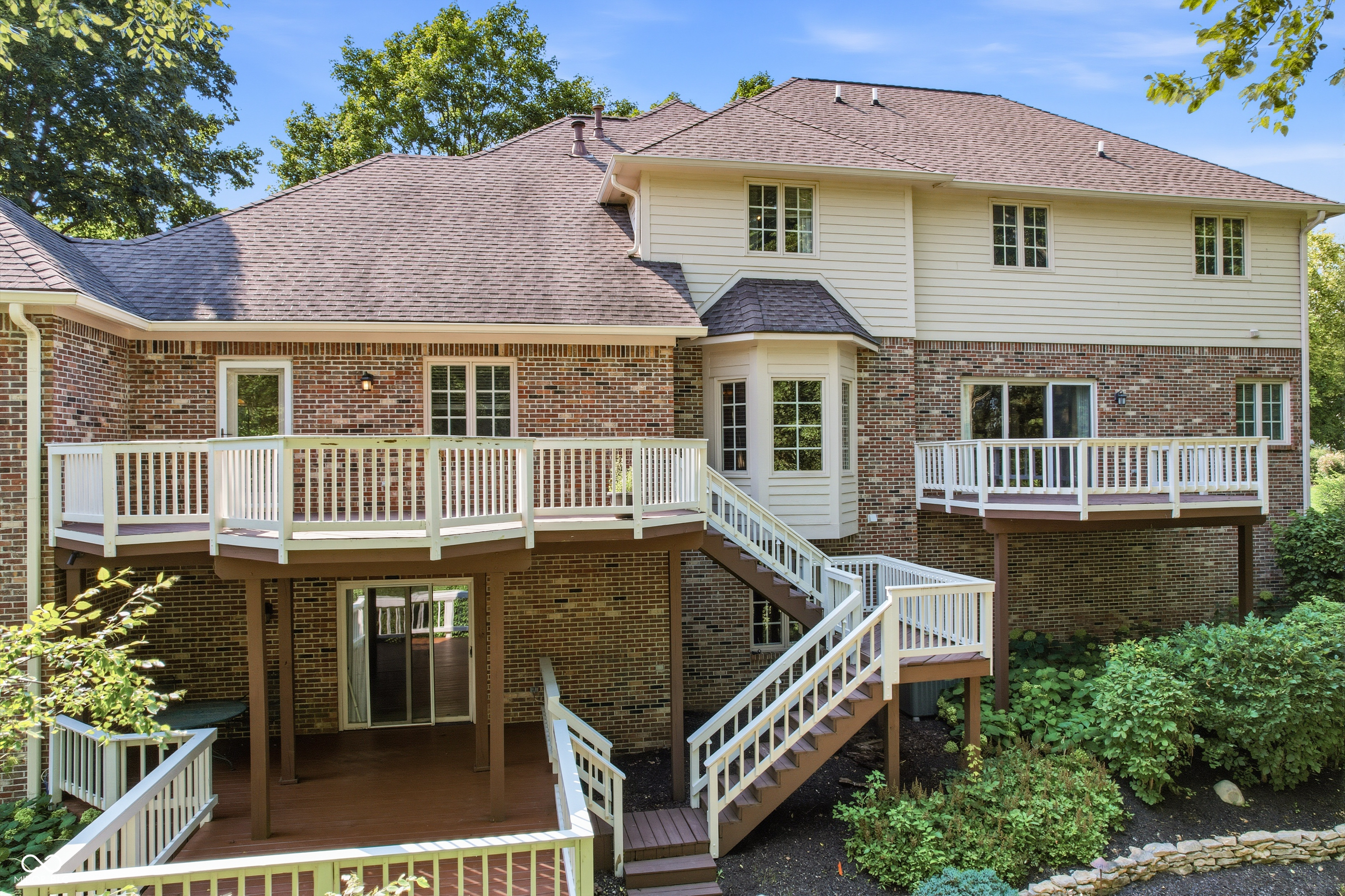 8821 Bay Breeze Lane