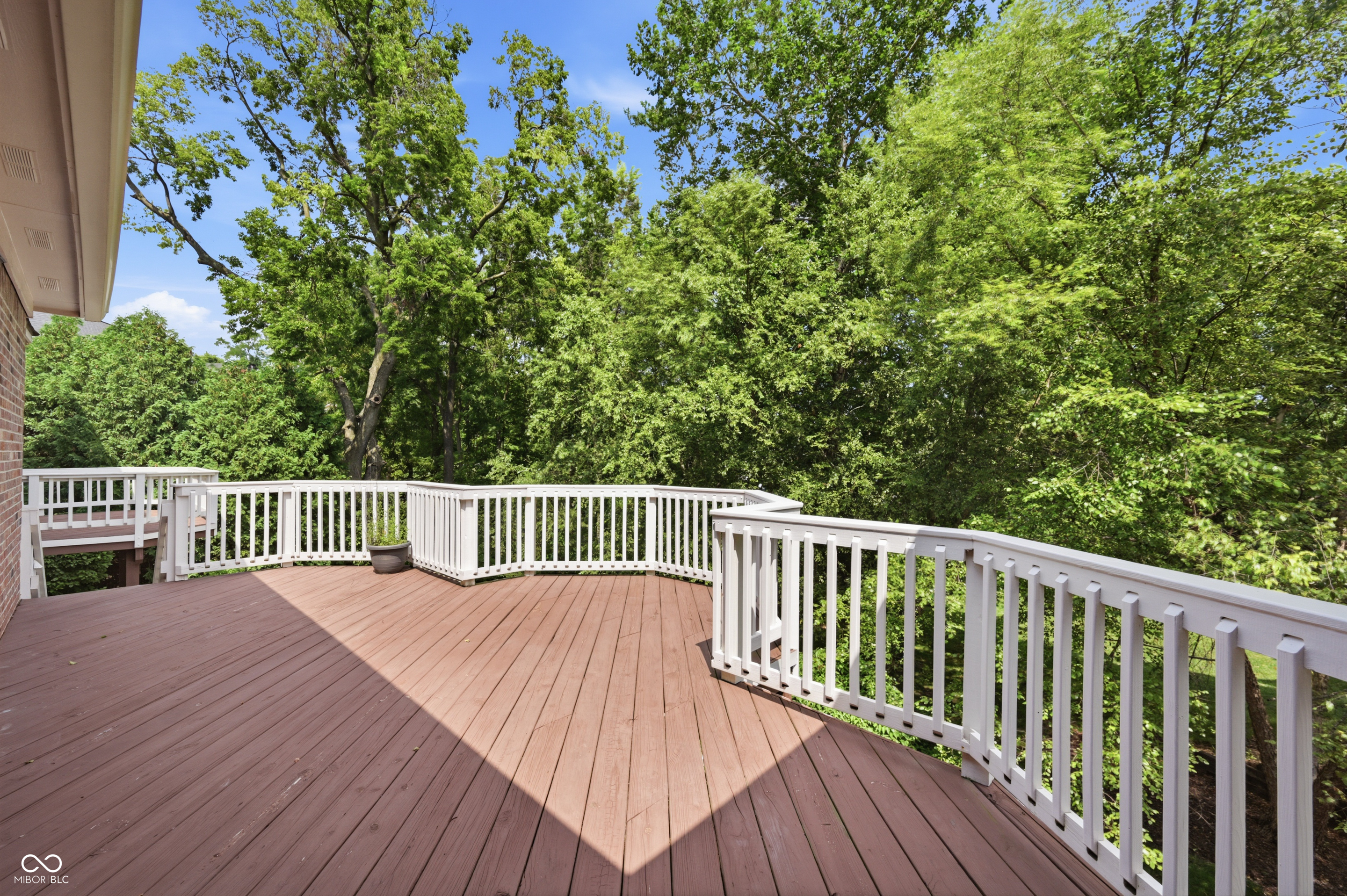 8821 Bay Breeze Lane