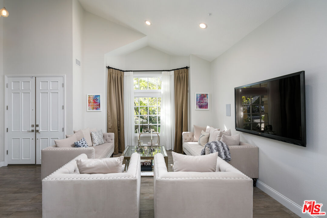 18419 Saint Moritz Dr