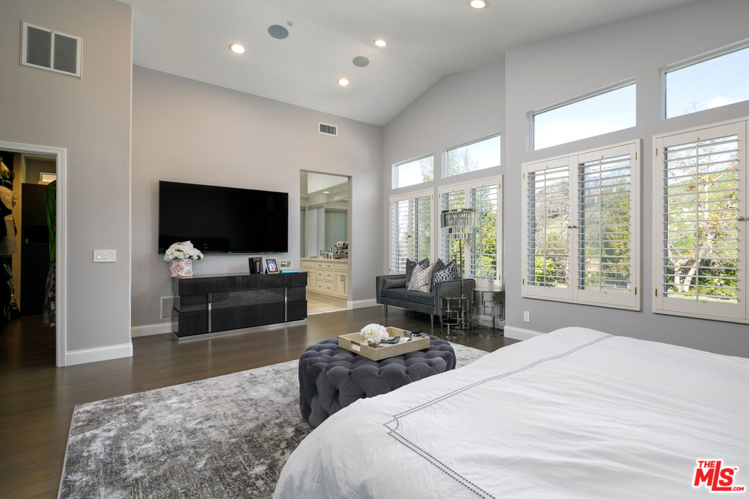 18419 Saint Moritz Dr