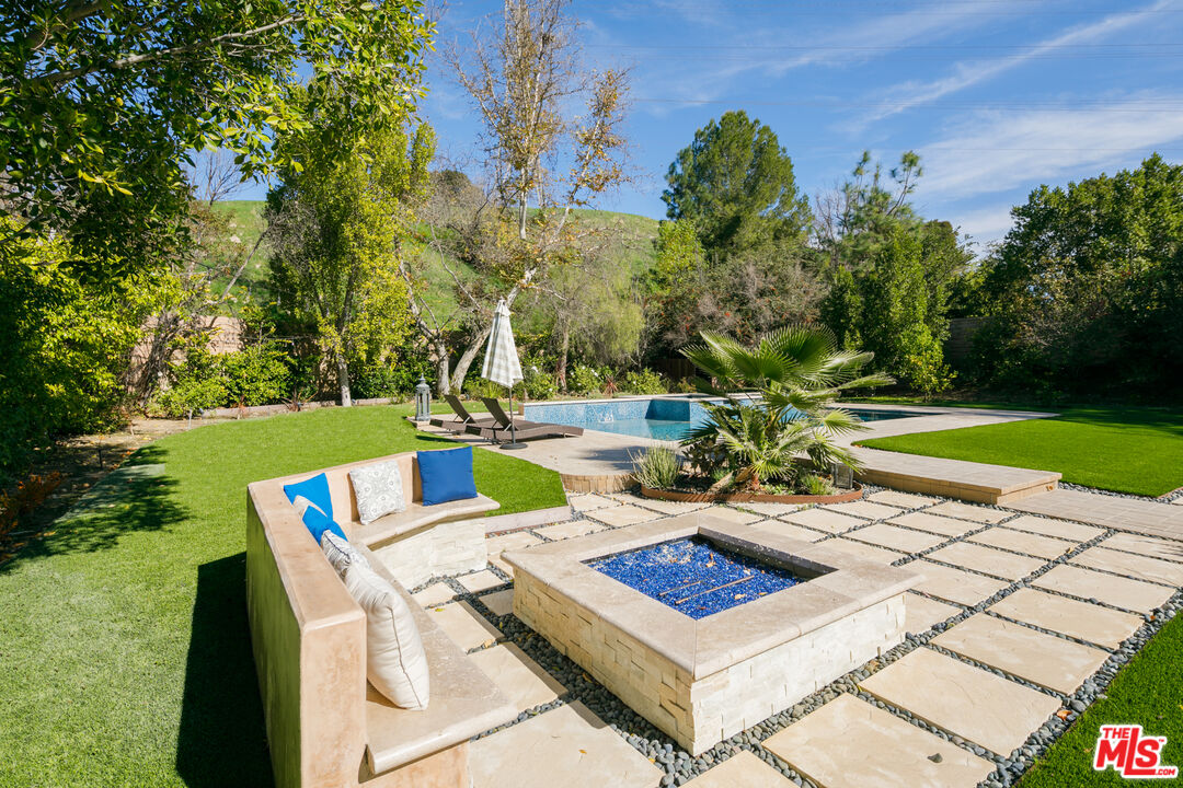 18419 Saint Moritz Dr