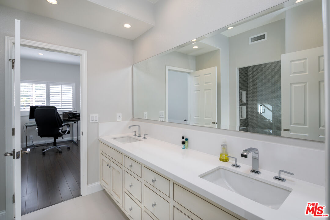 18419 Saint Moritz Dr