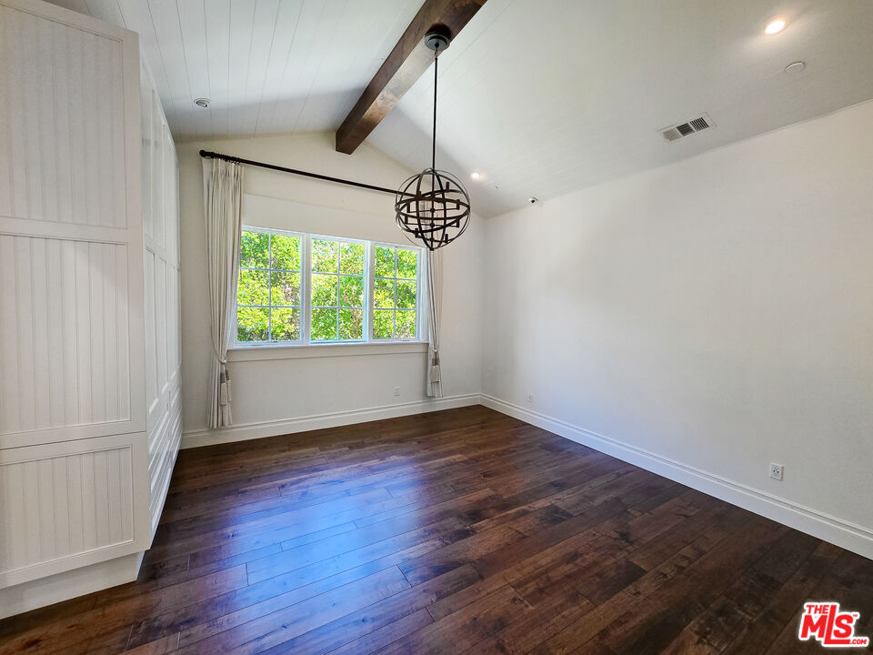 3815 Valley Meadow RD