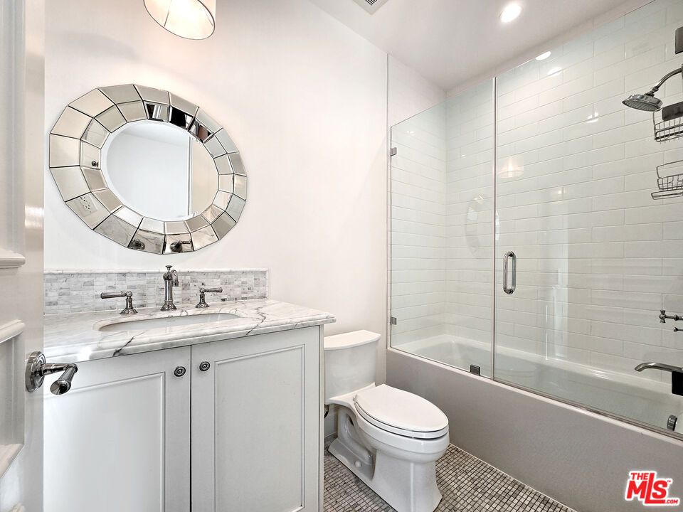 3815 Valley Meadow RD