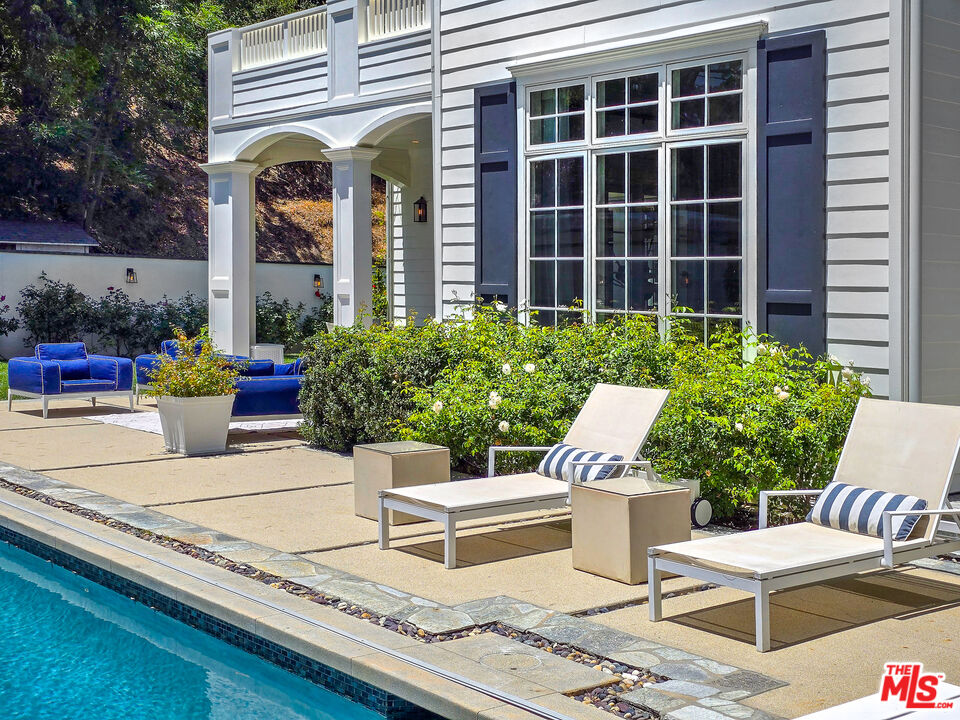 3815 Valley Meadow RD