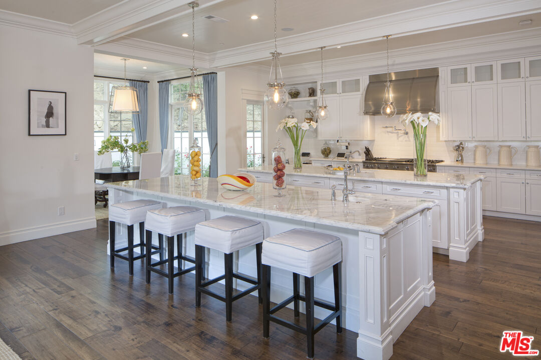 3815 Valley Meadow RD