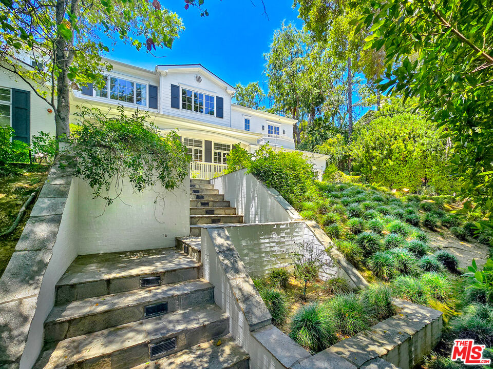 3815 Valley Meadow RD