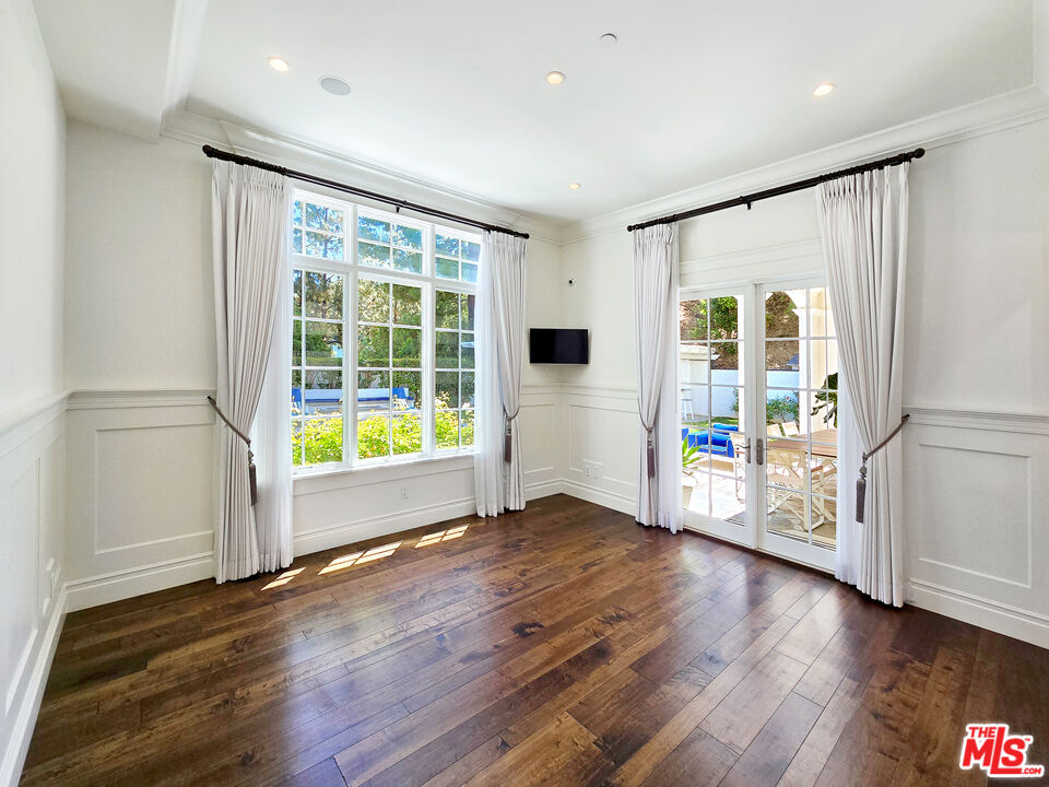 3815 Valley Meadow RD