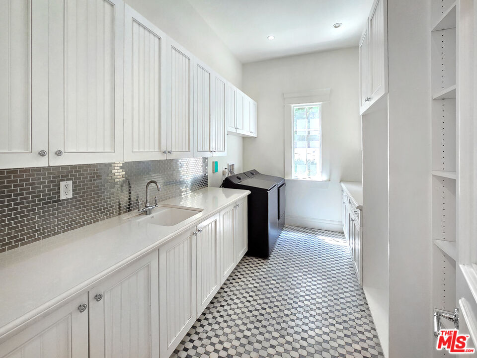 3815 Valley Meadow RD