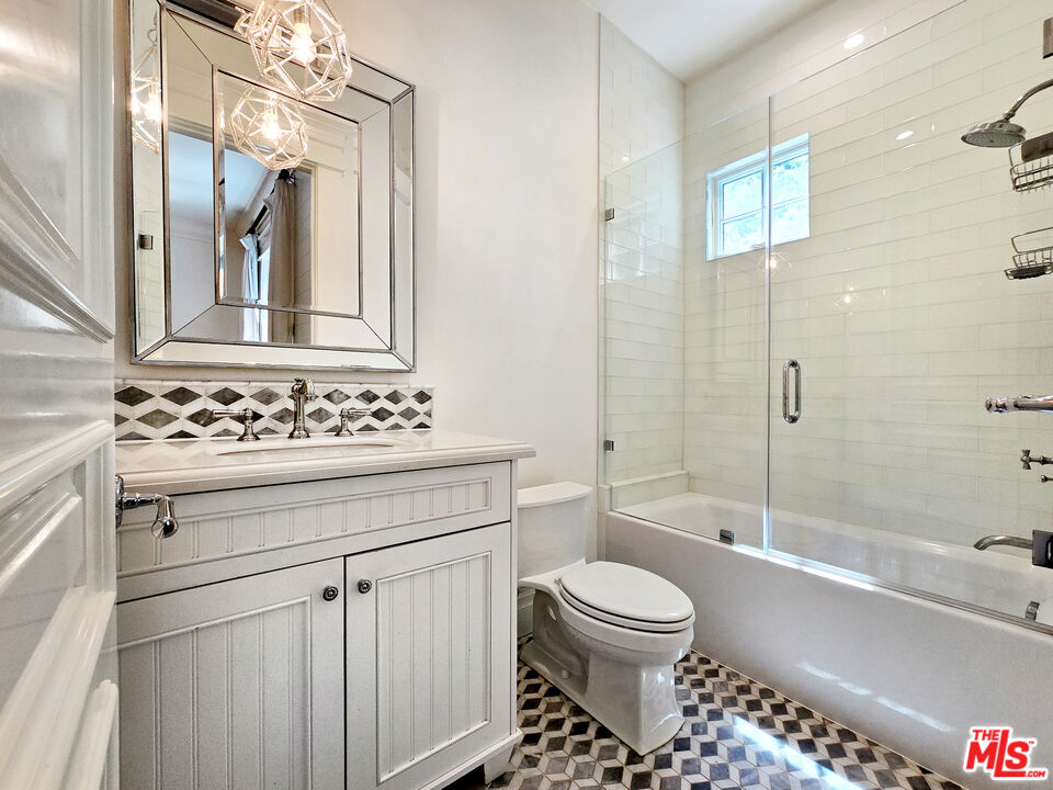 3815 Valley Meadow RD