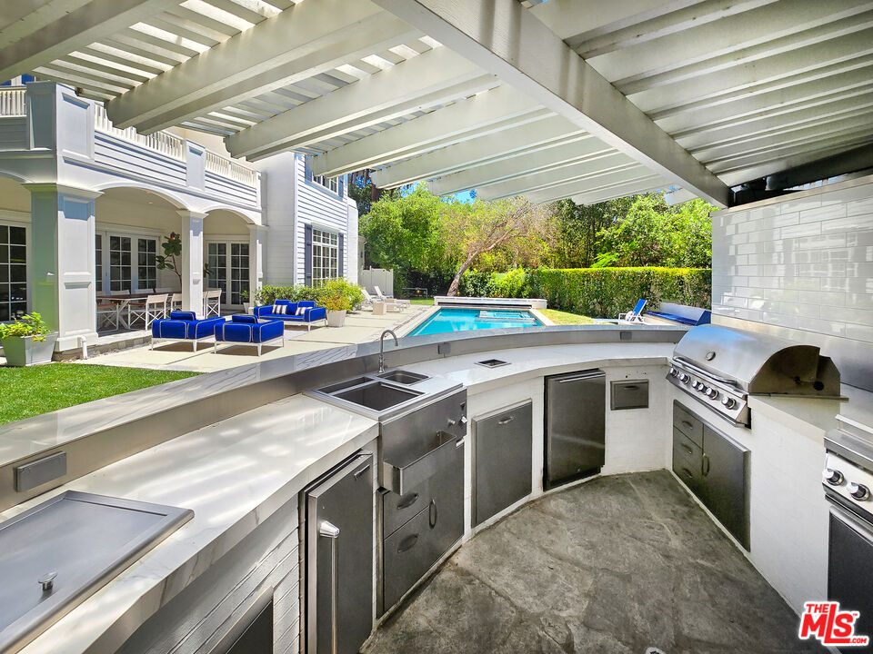 3815 Valley Meadow RD