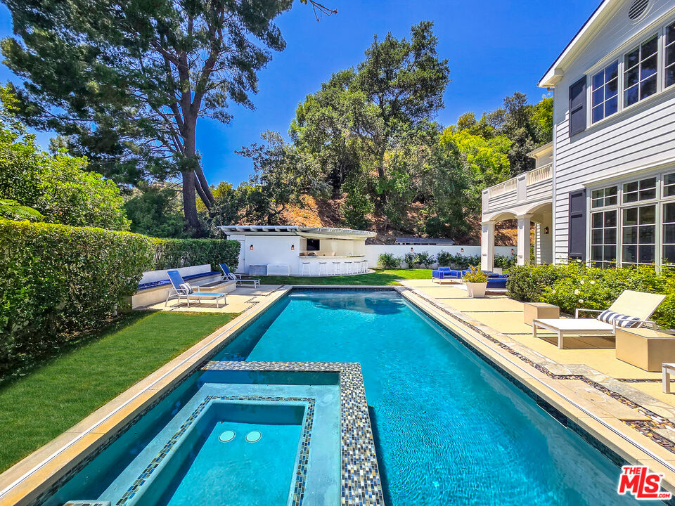 3815 Valley Meadow RD