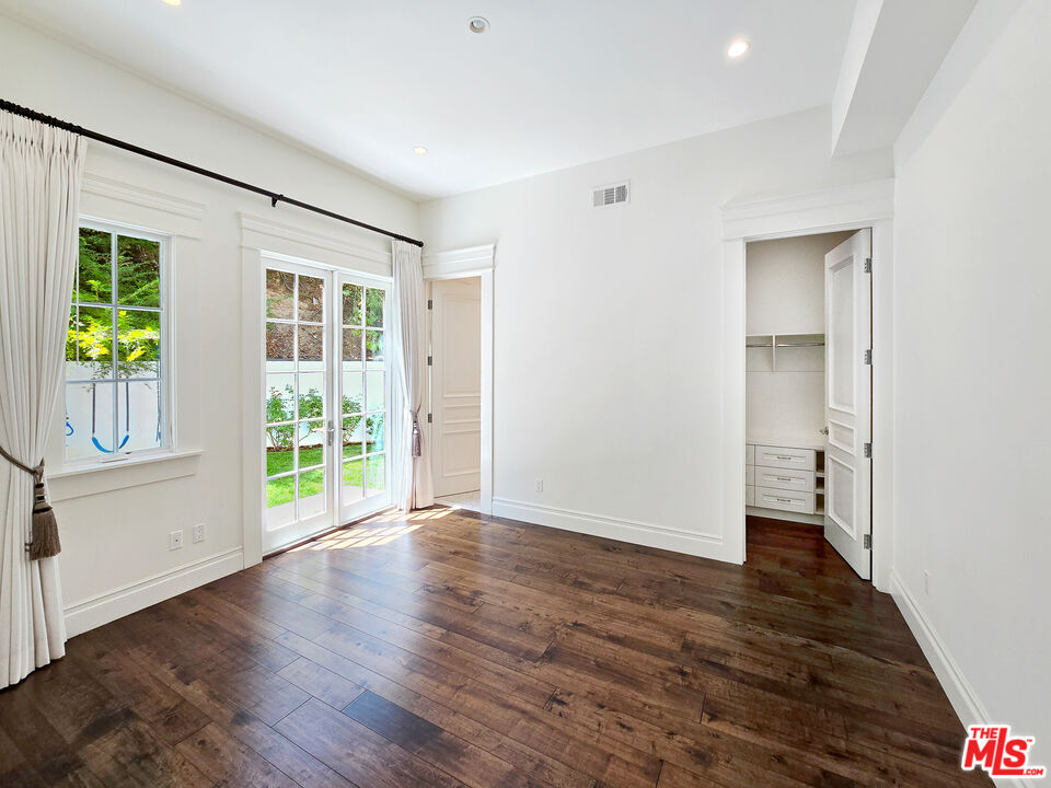 3815 Valley Meadow RD