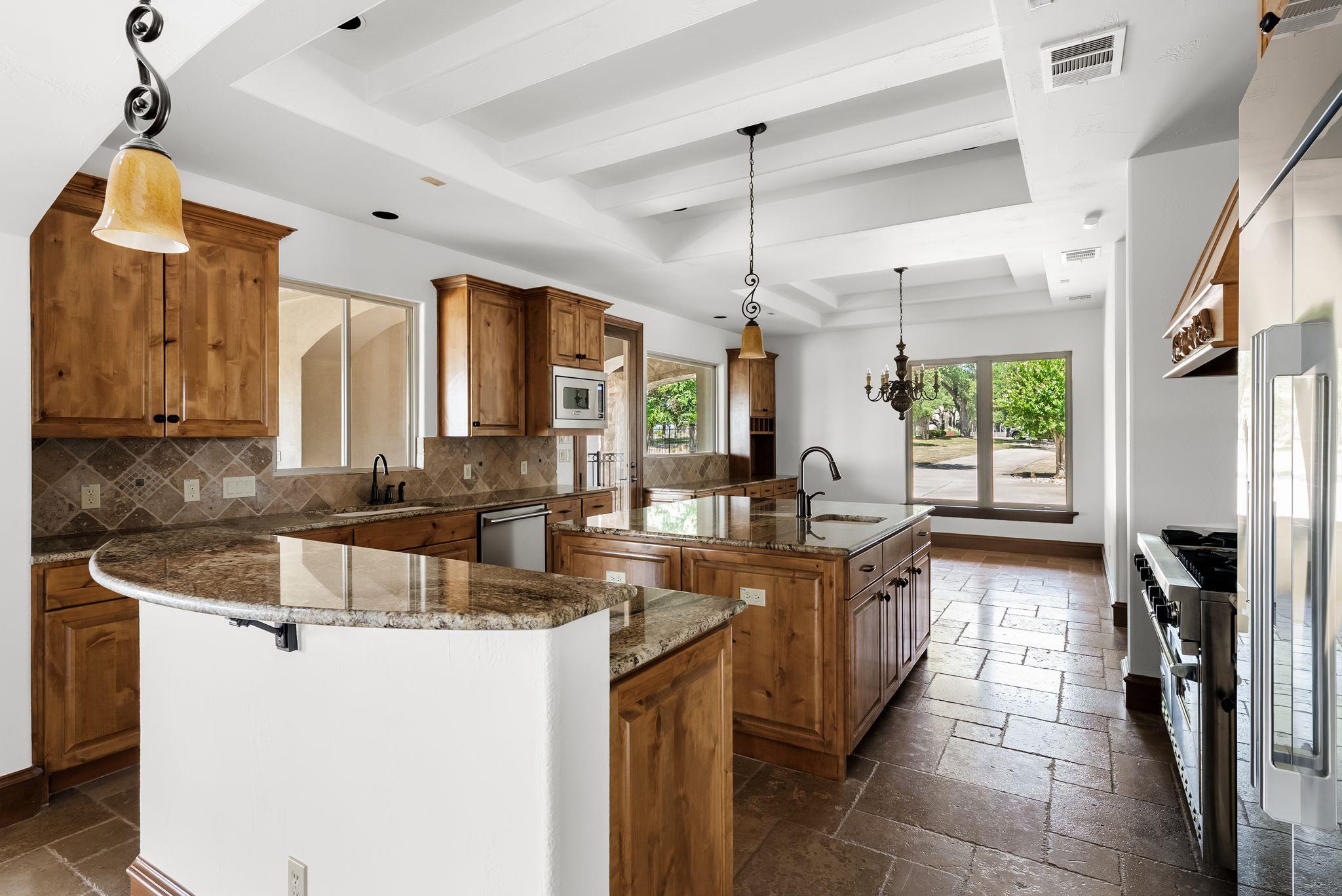 8001 Magnolia Ridge CV