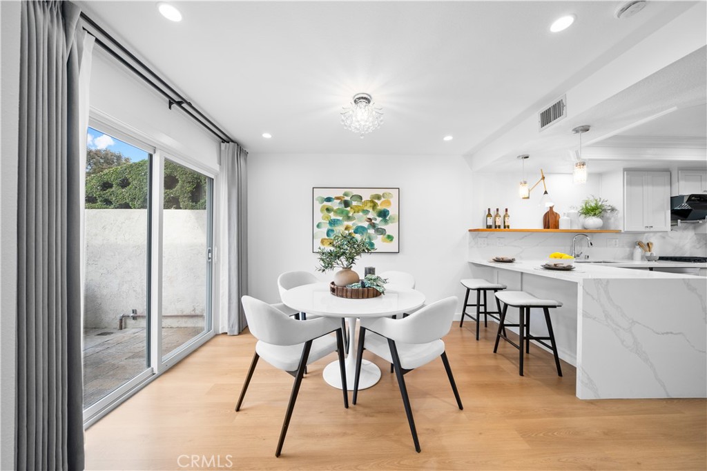 456 Vista Roma