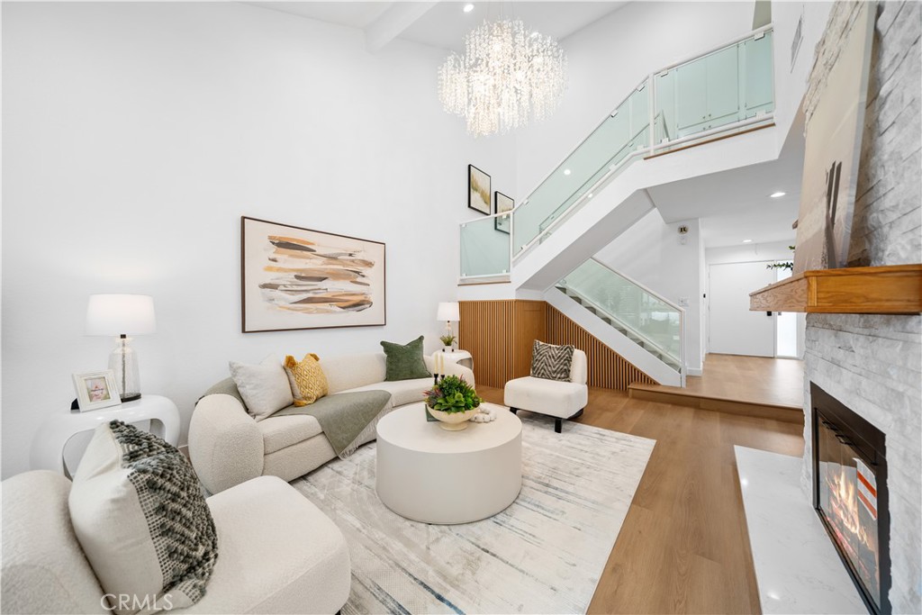 456 Vista Roma