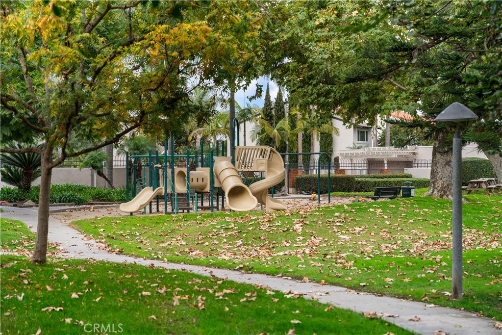 456 Vista Roma