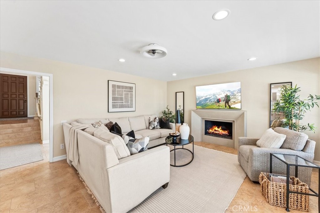 22801 Toston