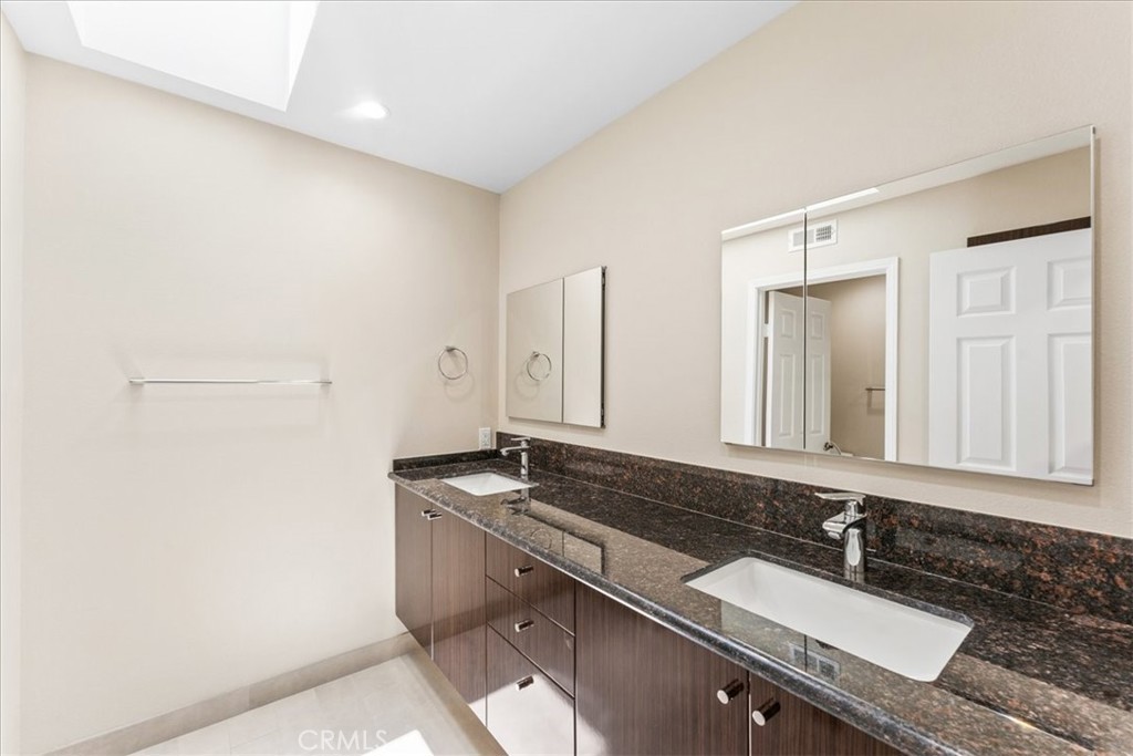 22801 Toston