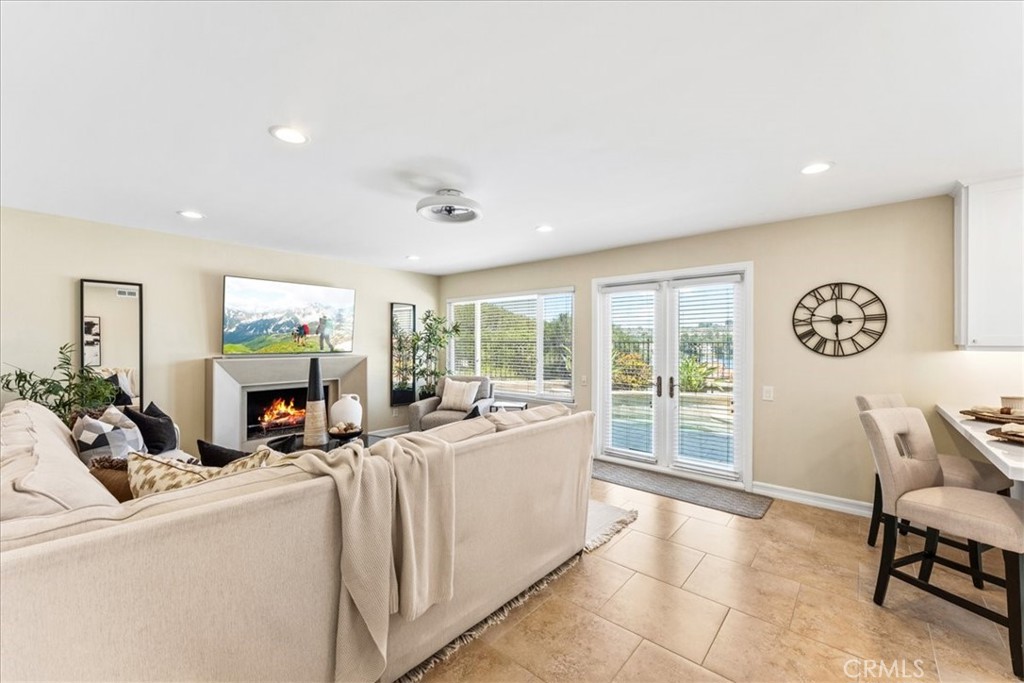22801 Toston