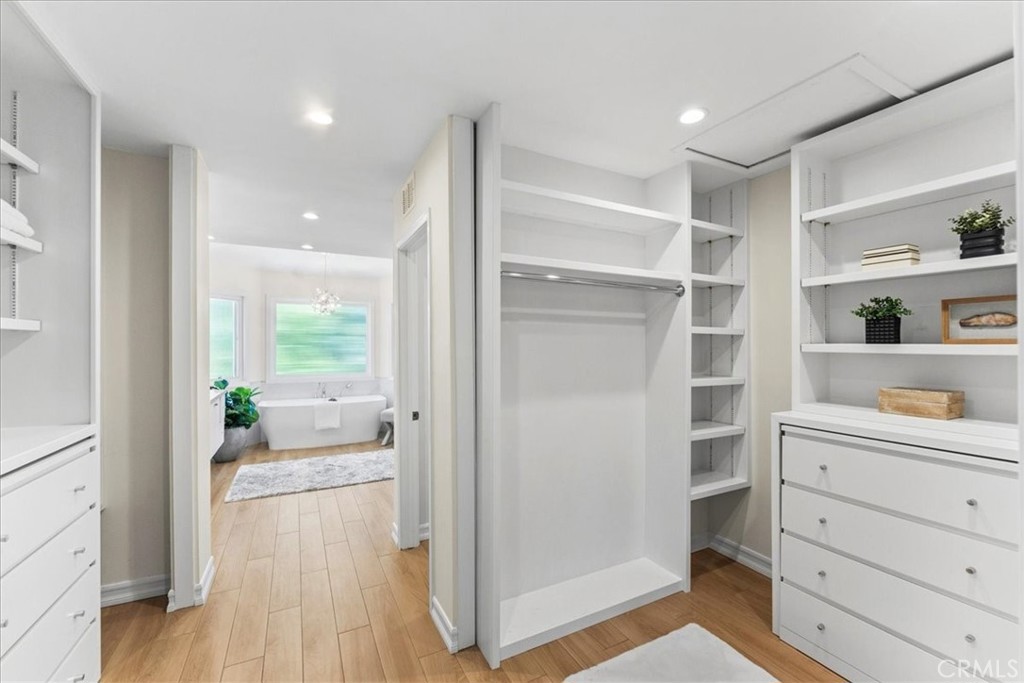 22801 Toston
