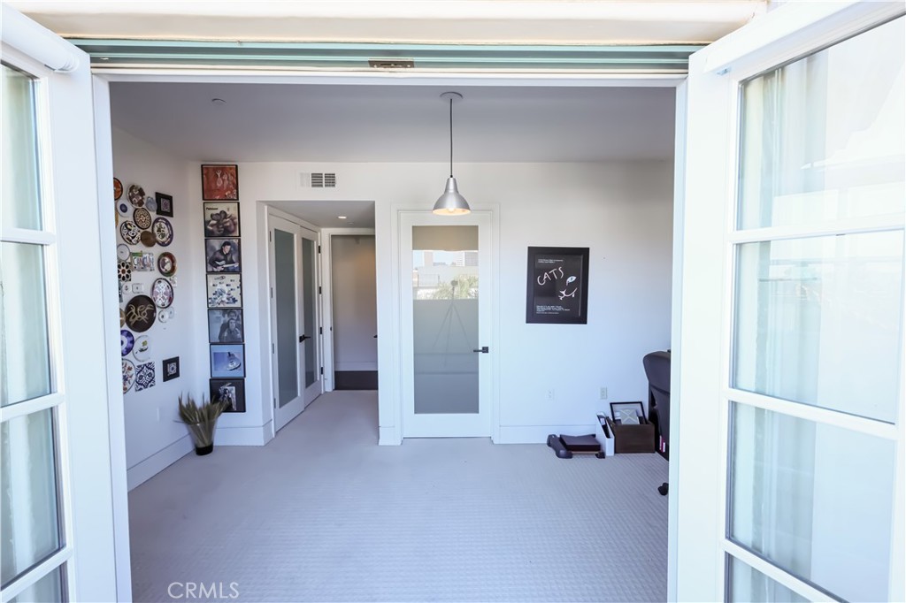 225 S Hamilton Drive 301