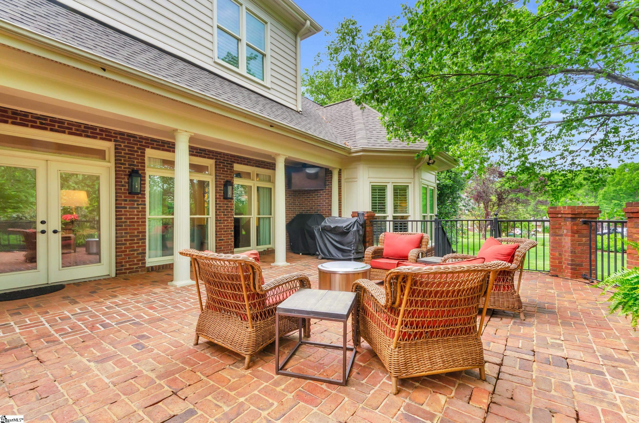 10 Northbrook Way