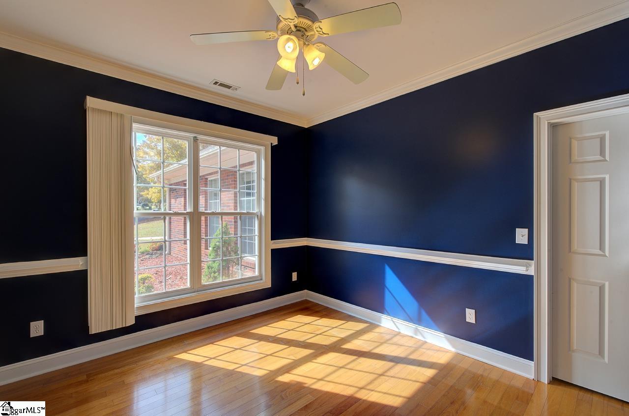 229 E Thistle Lane
