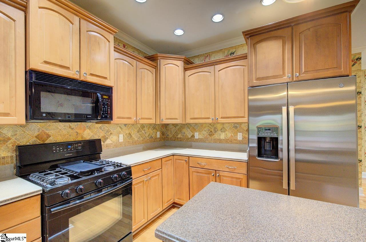229 E Thistle Lane