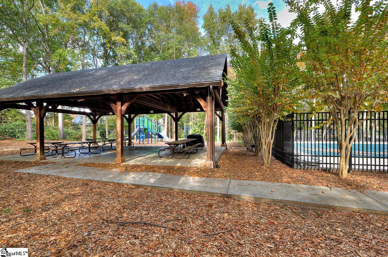 229 E Thistle Lane