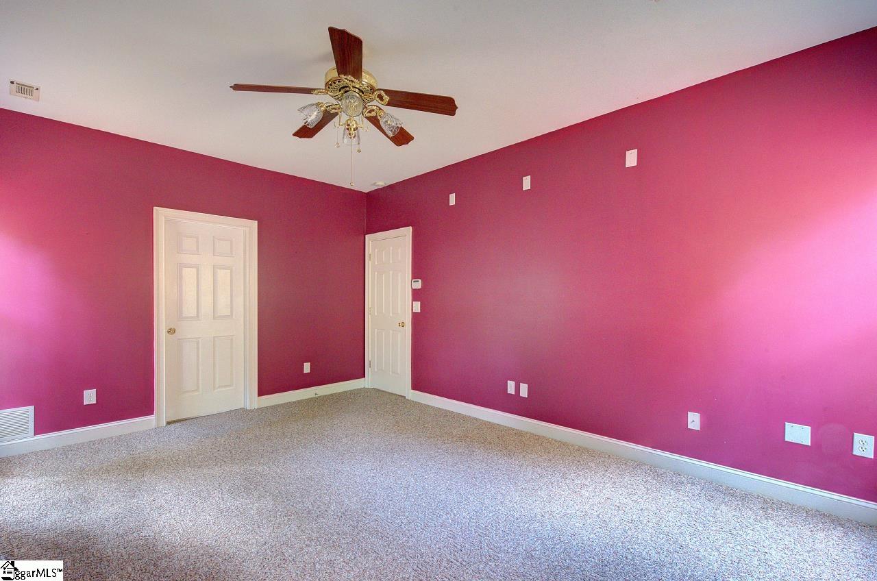 229 E Thistle Lane