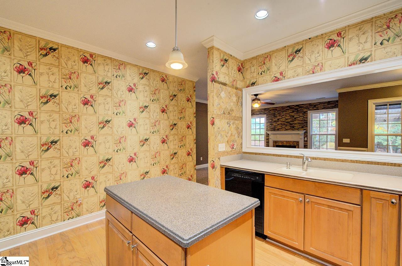229 E Thistle Lane