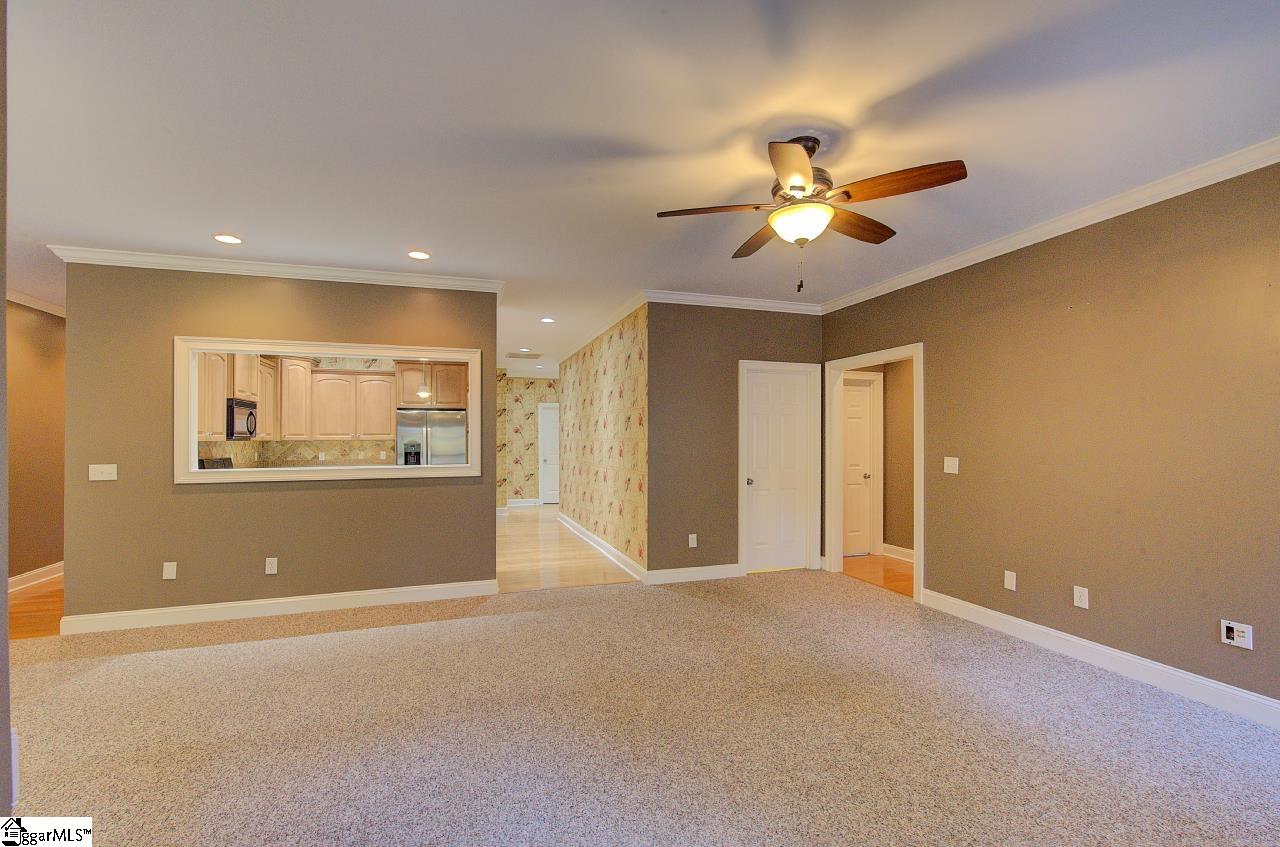 229 E Thistle Lane