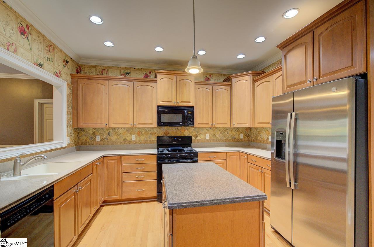 229 E Thistle Lane
