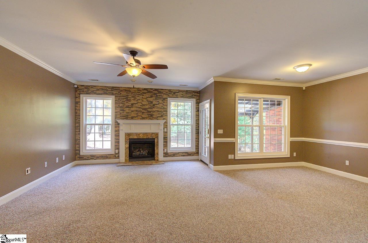 229 E Thistle Lane