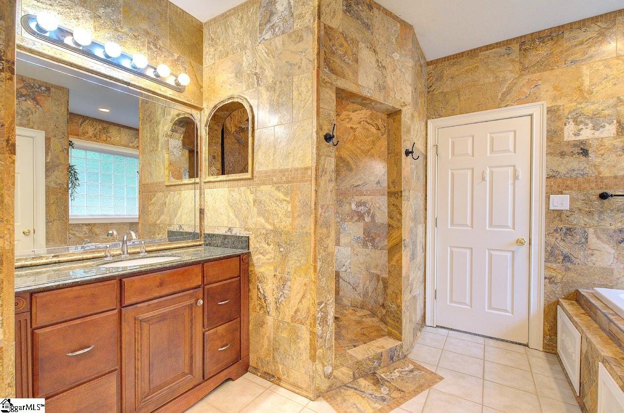 229 E Thistle Lane