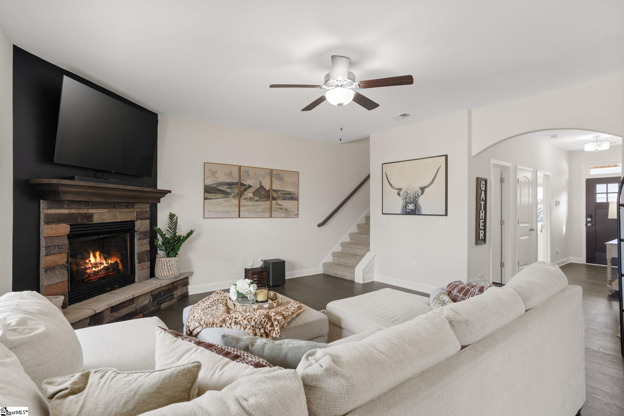 286 Foxbank Circle