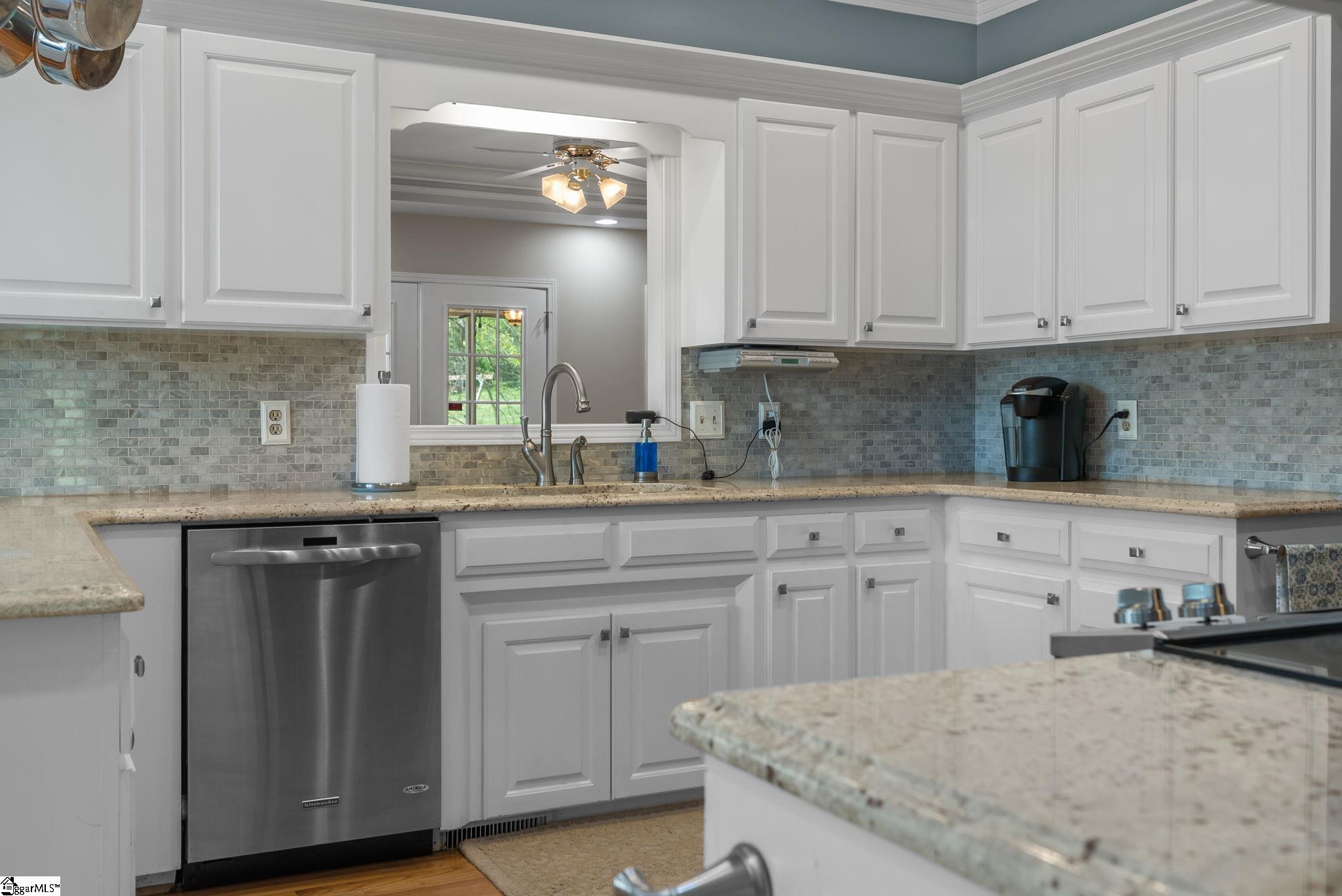 528 Riveredge Court
