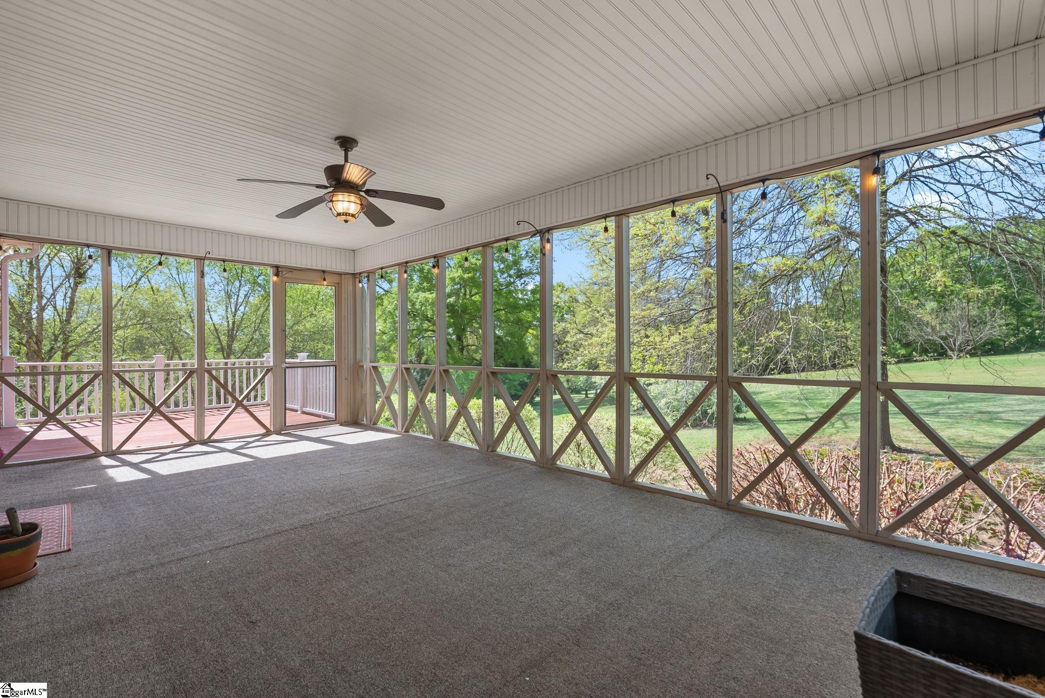 528 Riveredge Court