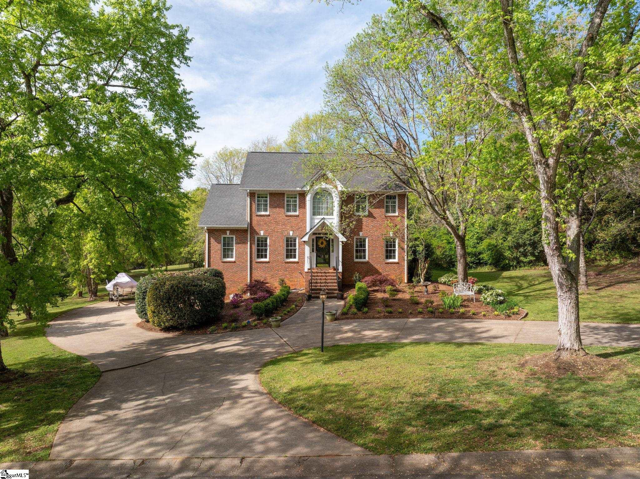 528 Riveredge Court