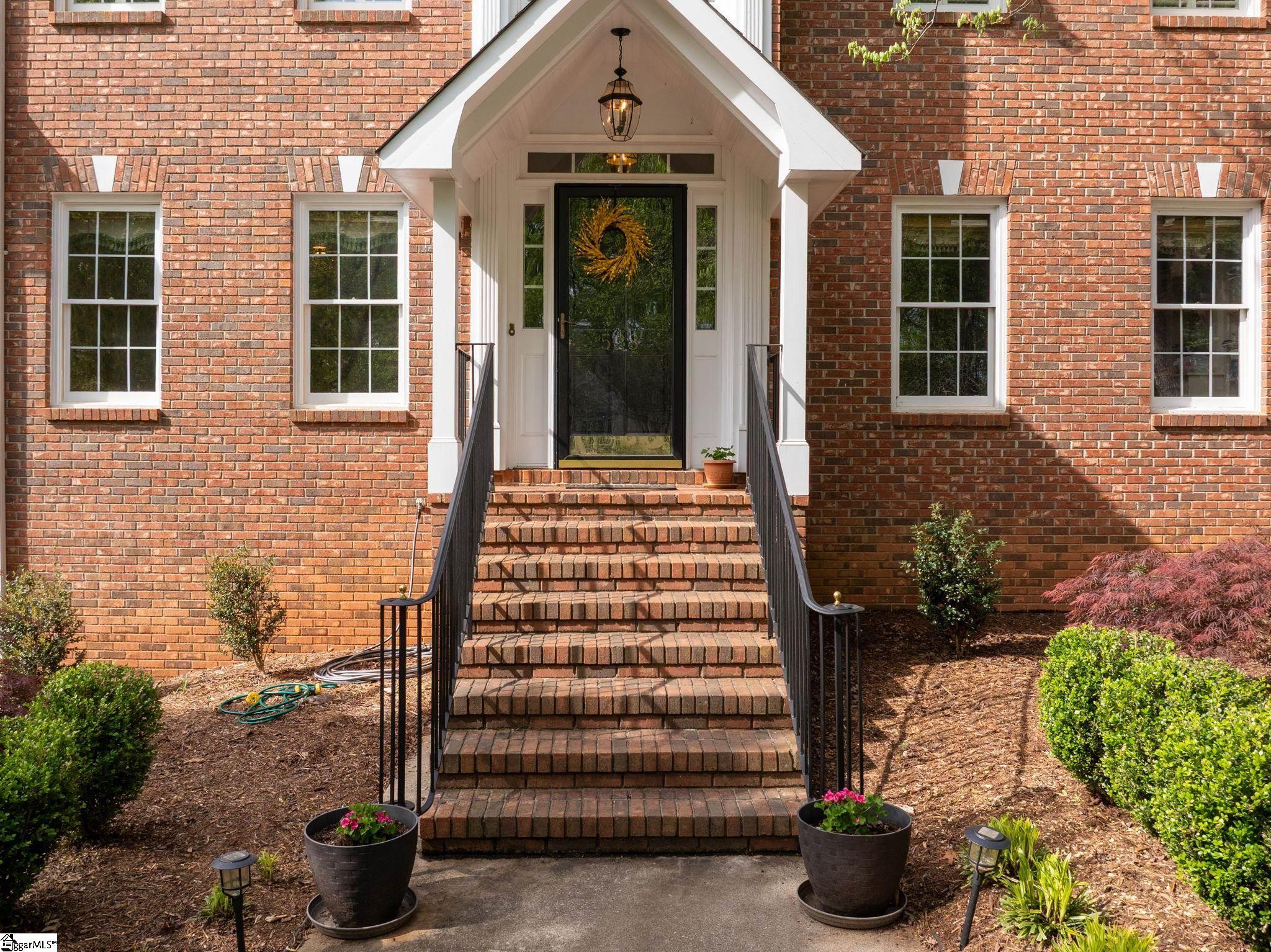 528 Riveredge Court