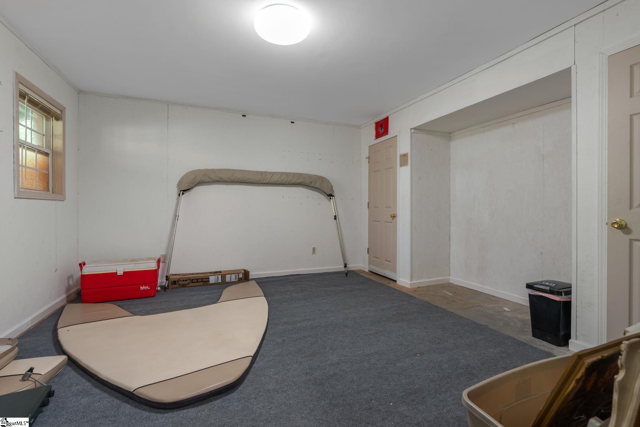 528 Riveredge Court