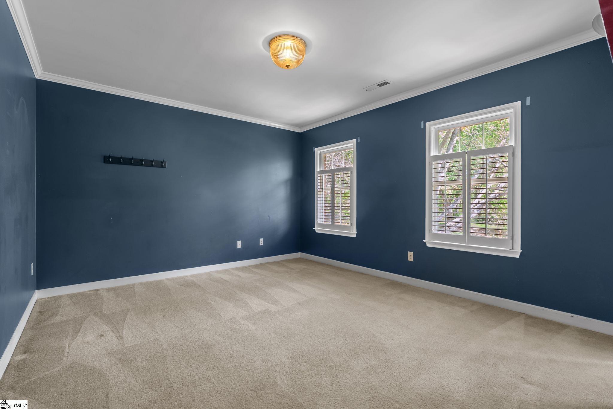 528 Riveredge Court