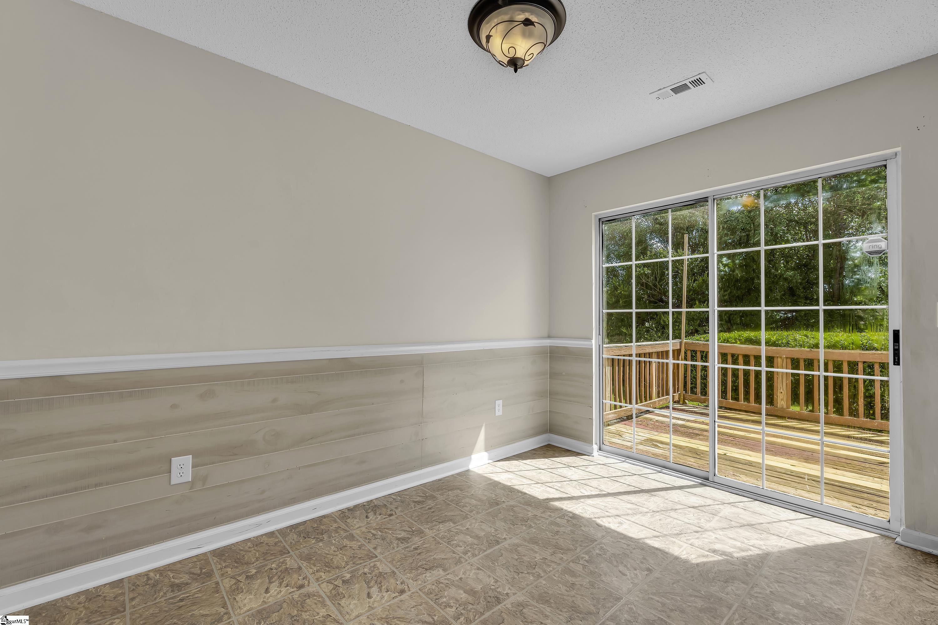 342 Riverside Chase Circle