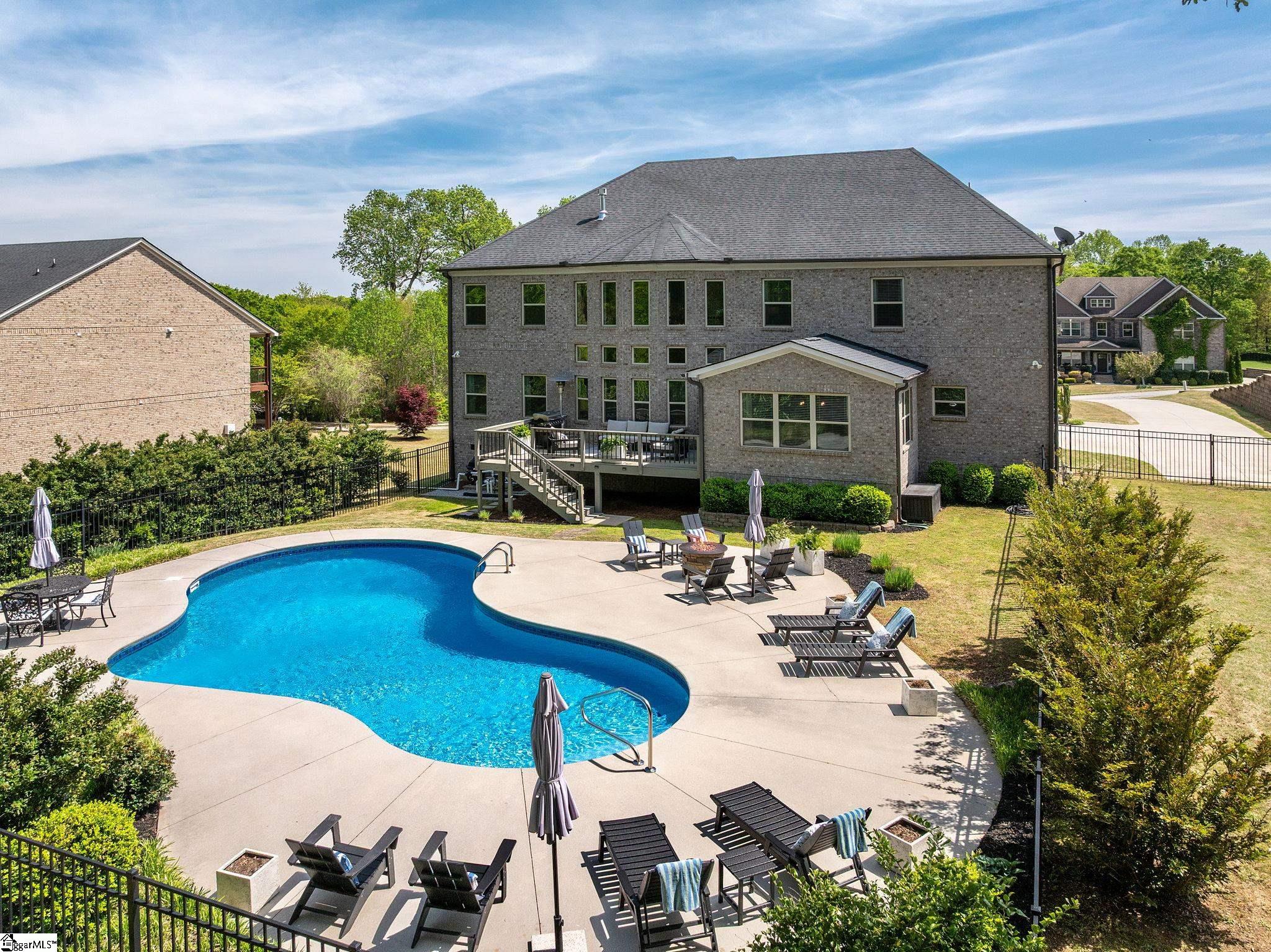 235 Tuxedo Lane