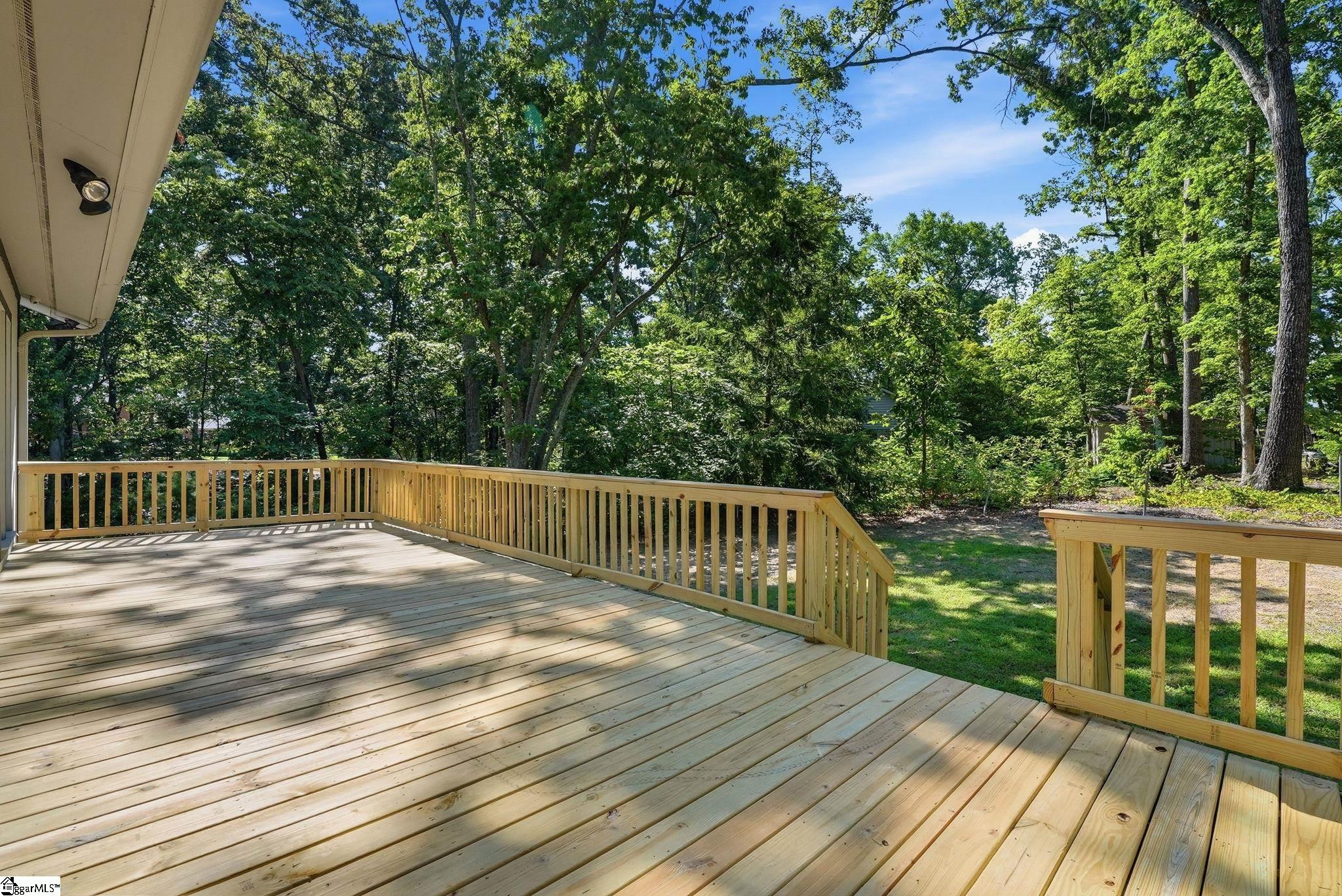 2 Red Oak Road