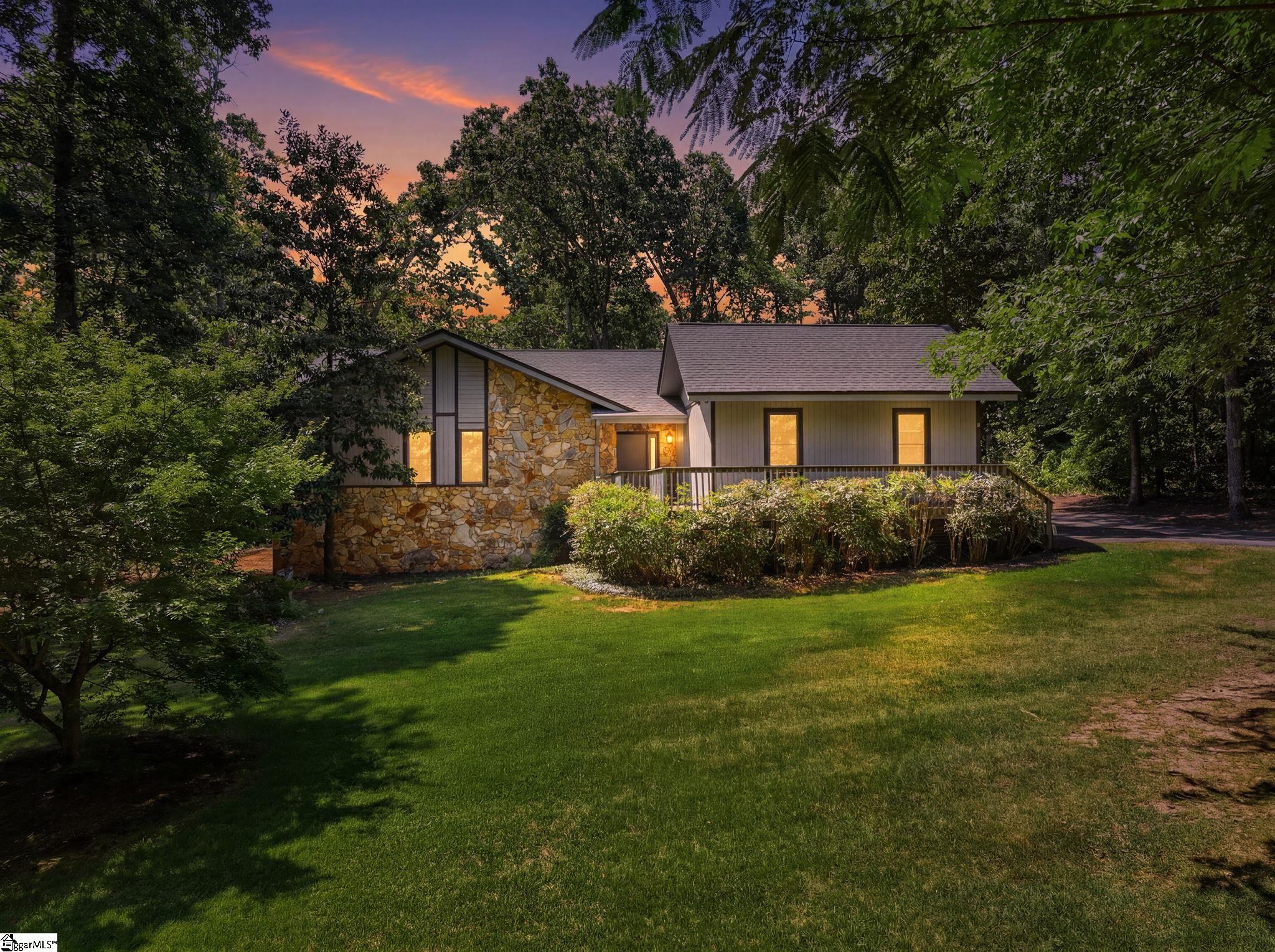 2 Red Oak Road